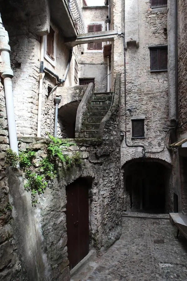 بيت للعطل فيلا La Casa Degli Alberi دولشياكا إيطاليا